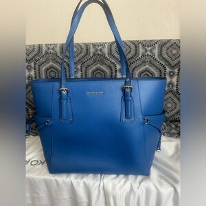 Michael Kors Voyager Tote